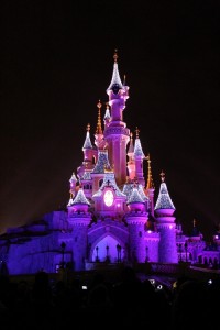 disney-castle-christmas