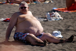 At_the_beach_-_male_abdominal_obesity